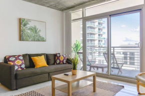 Relax Family Apt- W Pool @ Midblock Miami, West Miami